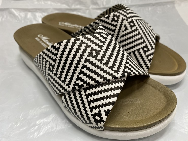 C219060B-2862-4E0C-8325-A9B576670581